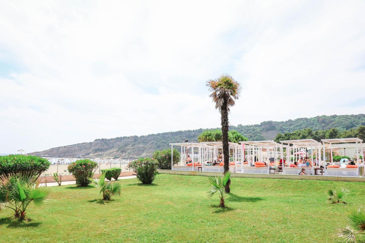 Azul Beach Resort Montenegro By Karisma Ulcinj Exterior photo